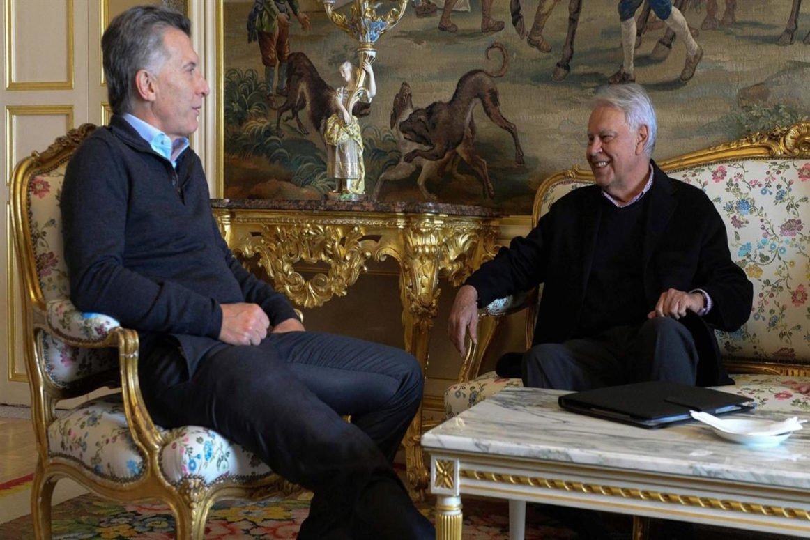 El presidente argentino Mauricio Macri se reúne con Felipe González
